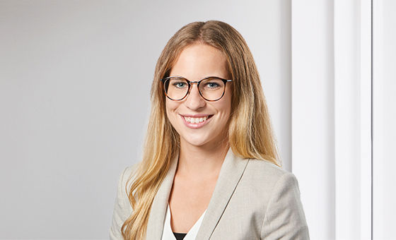 Portraitfoto von Melanie Willi, Fachspezialistin Privatkunden bei der St.Galler Kantonalbank