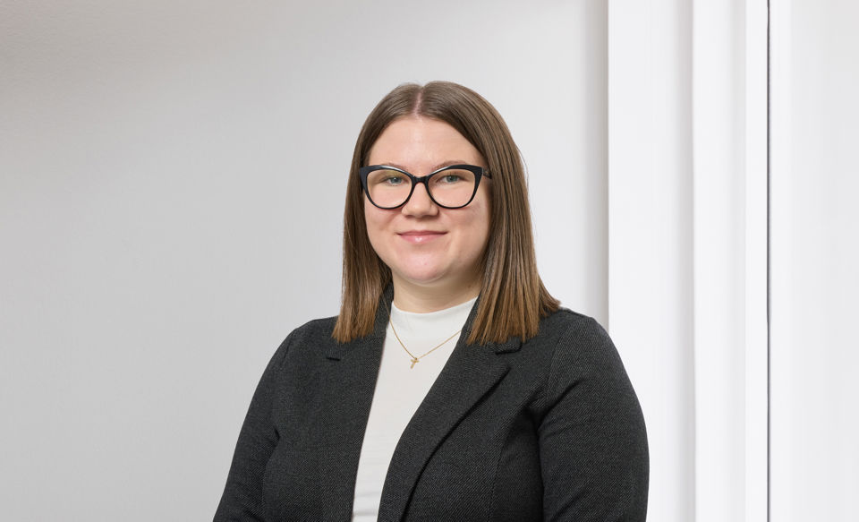 Portraitfoto von Marie-Anne Kuster, Fachspezialistin Privatkunden bei der St.Galler Kantonalbank