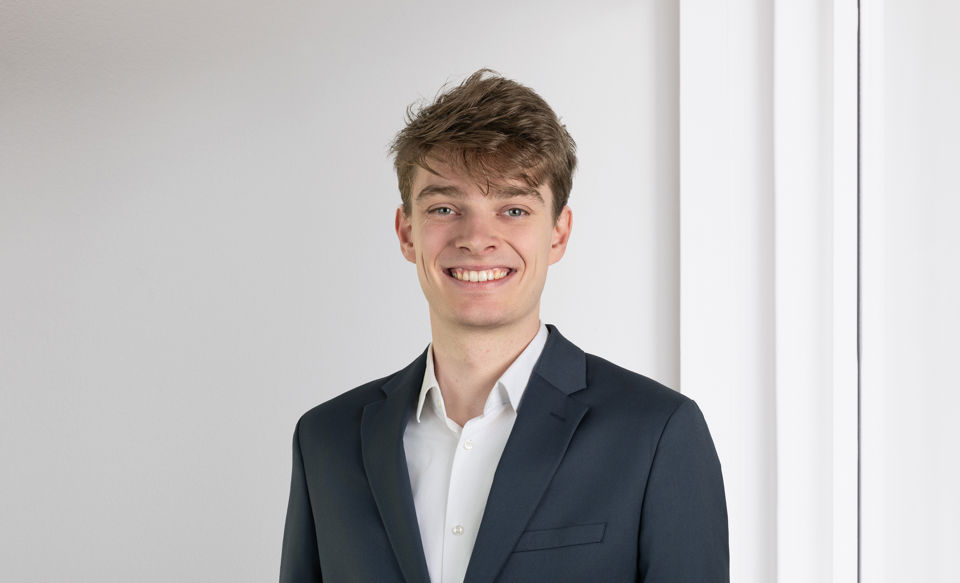 Portraitfoto von Julius Kaufmann, Trainee bei der St.Galler Kantonalbank