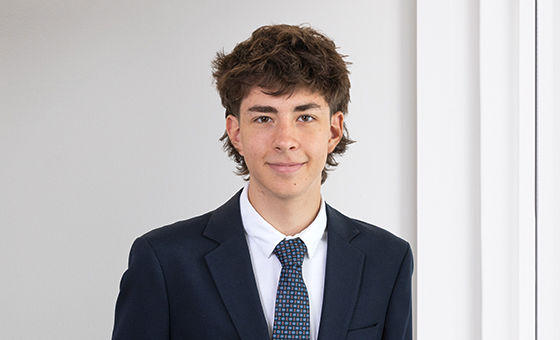Portraitfoto von Marlon De Natale, BEM-Praktikant bei der St.Galler Kantonalbank