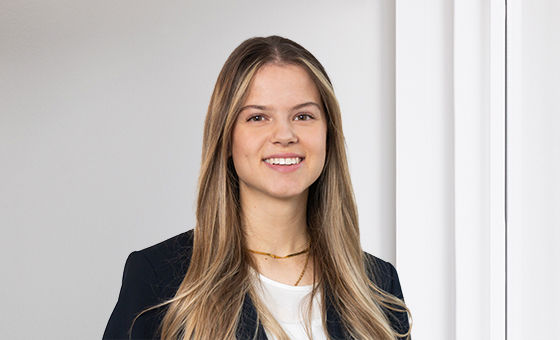 Portraitfoto von Lia Sieber, Fachspezialistin Privatkunden bei der St.Galler Kantonalbank