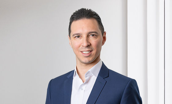 Portraitfoto von Mehmet Kizkin, Leiter Niederlassung bei der St.Galler Kantonalbank