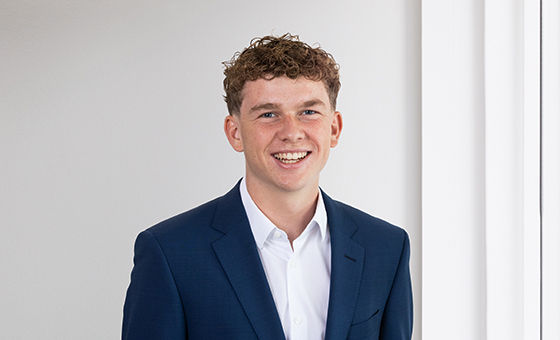 Portraitfoto von Fabian Inhelder, BEM-Praktikant bei der St.Galler Kantonalbank
