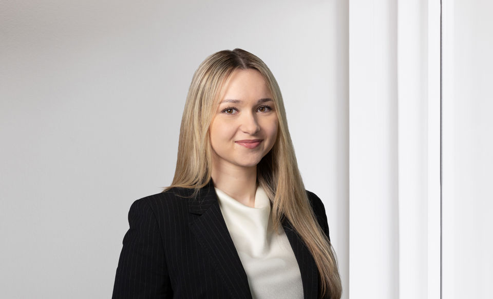 Portraitfoto von Sara Krzanovic, Kundenberaterin bei der St.Galler Kantonalbank