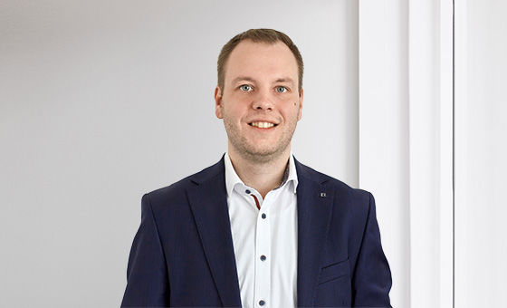 Portraitfoto von Simon Karrer, Senior Berater Gewerbekunden bei der St.Galler Kantonalbank
