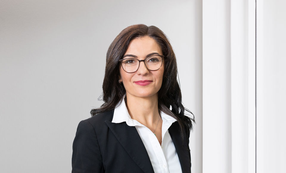 Portraitfoto von Irene Bedmar Mermigakis, Senior Beraterin Privatkunden bei der St.Galler Kantonalbank