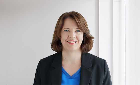 Portraitfoto von Claudia Stacher, Leiterin Personal bei der St.Galler Kantonalbank
