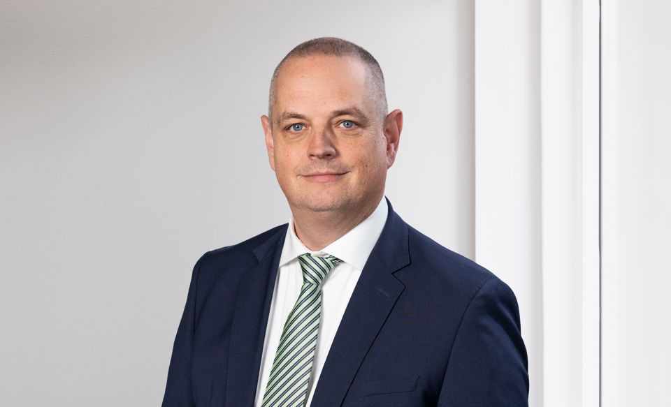 Portraitfoto von Stefan Gasser, Leiter eVV Desk St. Gallen bei der St.Galler Kantonalbank