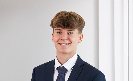 Portraitfoto von Simon Benno Peter, Lernender bei der St.Galler Kantonalbank