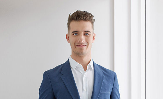 Portraitfoto von Stefan Krsmanovic, Berater Privatkunden bei der St.Galler Kantonalbank