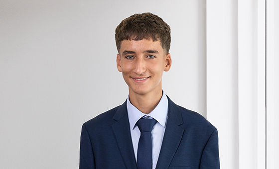 Portraitfoto von Danilo Radovic, Lernender bei der St.Galler Kantonalbank