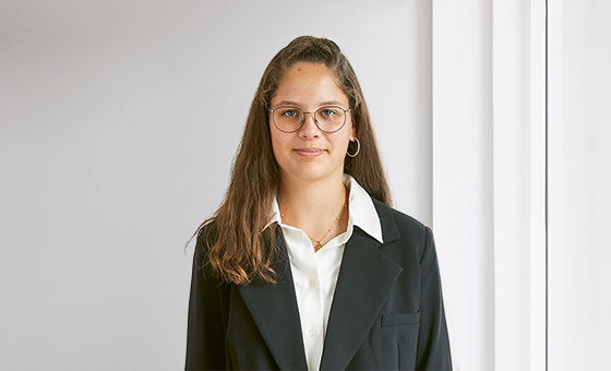 Portraitfoto von Simona Stieger, Fachspezialistin Privatkunden bei der St.Galler Kantonalbank