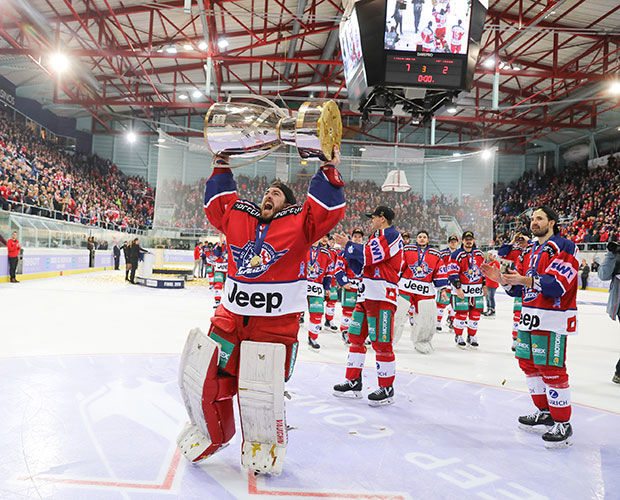 Feier der Rapperswil-Jona Lakers beim Gewinn des Cups