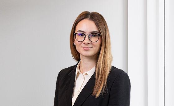 Portraitfoto von Nikolina Trujic, BEM-Praktikantin bei der St.Galler Kantonalbank