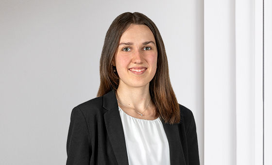 Portraitfoto von Alexandra Oehler, bei der St.Galler Kantonalbank