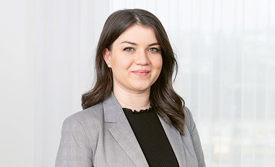 Portraitfoto von Bergina Dauti, Senior Fachspezialistin Gewerbekunden bei der St.Galler Kantonalbank