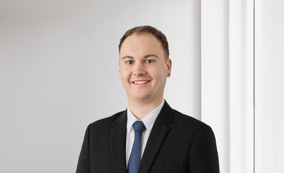 Portraitfoto von Luca Zivian, Trainee bei der St.Galler Kantonalbank