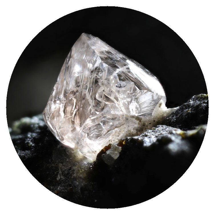 Rohdiamant im Gestein - Die beste Geschäftsidee des Startfeld Diamant der SGKB

