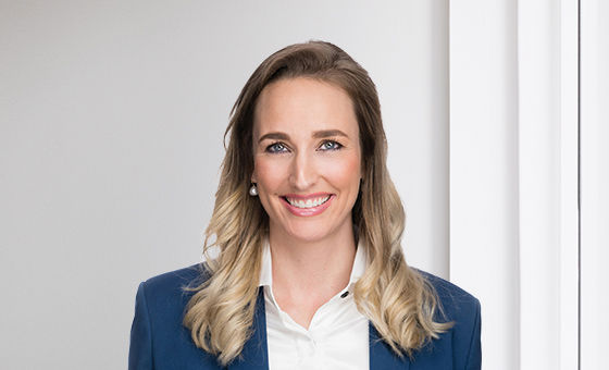 Portraitfoto von Nicole Andrade, Senior Kundenberaterin Private Banking bei der St.Galler Kantonalbank
