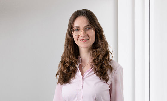 Portraitfoto von Eliane Caduff, Fachspezialistin Firmenkunden bei der St.Galler Kantonalbank