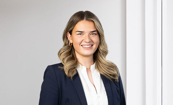 Portraitfoto von Erna Karkic, Assistentin Privatkunden bei der St.Galler Kantonalbank