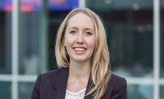 Portraitfoto von Jolanda Meyer, Leiterin Medienstelle bei der St.Galler Kantonalbank