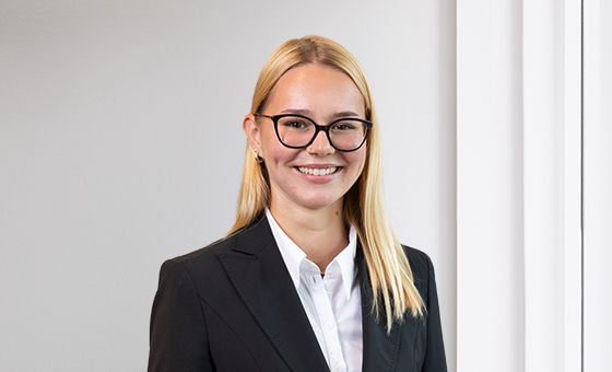 Portraitfoto von Fabia Knöpfel, Lernende bei der St.Galler Kantonalbank