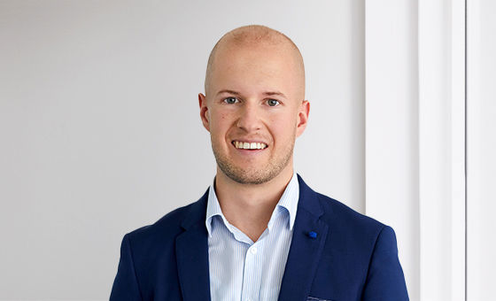 Portraitfoto von Yanick Sennhauser, Senior Berater Privatkunden bei der St.Galler Kantonalbank