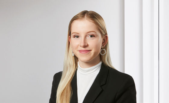 Portraitfoto von Sarina Gartmann, Fachspezialistin Privatkunden bei der St.Galler Kantonalbank