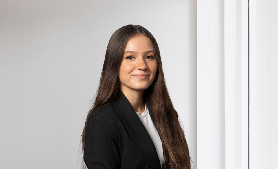 Portraitfoto von Sajida Smajovikj, Kundenberaterin bei der St.Galler Kantonalbank