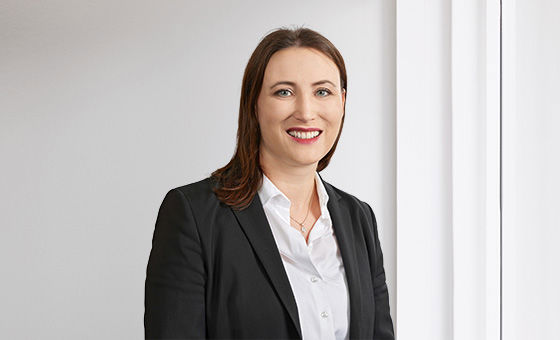 Portraitfoto von Bettina Pfäffli, Leiterin Niederlassung bei der St.Galler Kantonalbank