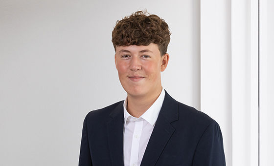 Portraitfoto von Enrico Sabatini, Lernender bei der St.Galler Kantonalbank