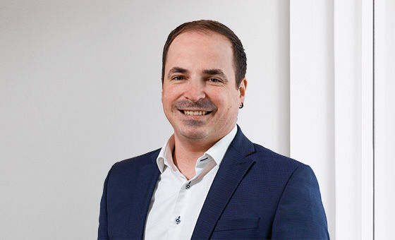 Portraitfoto von Anian Willi, bei der St.Galler Kantonalbank