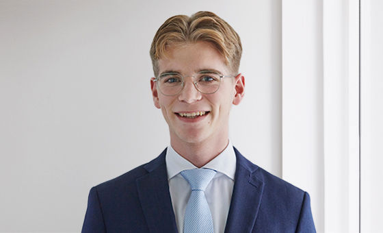Portraitfoto von Joel Burkhart, Assistent Key Clients bei der St.Galler Kantonalbank