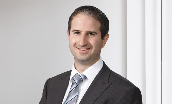 Portraitfoto von Samuel Tekin, Berater Gewerbekunden bei der St.Galler Kantonalbank