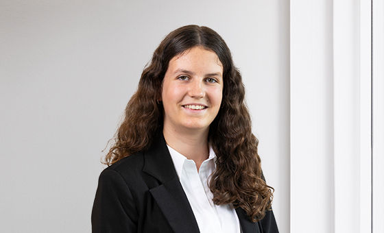 Portraitfoto von Naemi Selina Lenzlinger, Lernende bei der St.Galler Kantonalbank