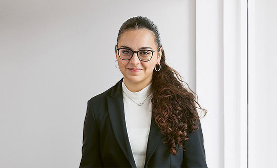 Portraitfoto von Serena Palano, Assistentin Finanzplanung / Vorsorge bei der St.Galler Kantonalbank