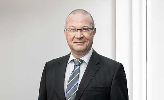 Portraitfoto von Urs Niedermann, bei der St.Galler Kantonalbank