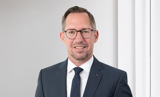 Portraitfoto von Oliver Egli, Senior Kundenberater eVV-Desk bei der St.Galler Kantonalbank