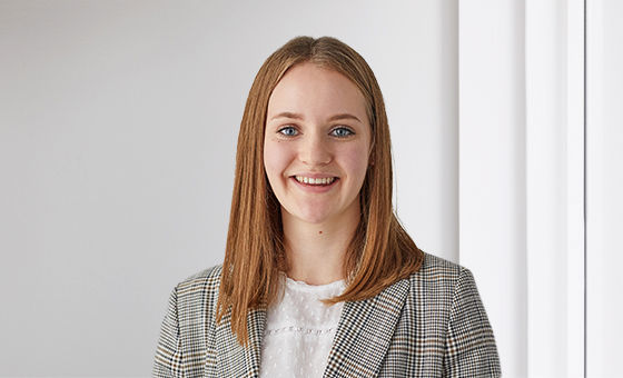 Portraitfoto von Jeannine Häberli, Senior Fachspezialistin Gewerbekunden bei der St.Galler Kantonalbank
