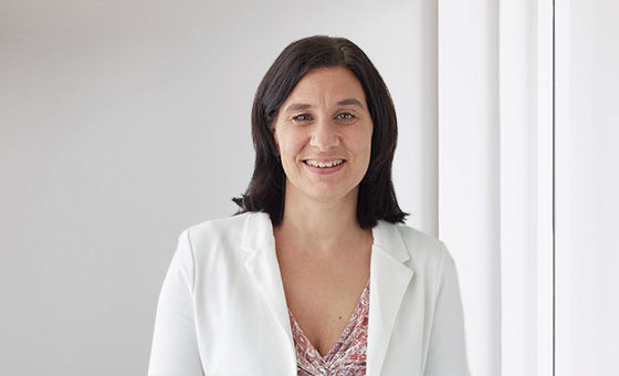 Portraitfoto von Angela Hollenstein-Koller, Fachspezialistin Privatkunden bei der St.Galler Kantonalbank
