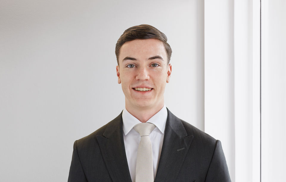 Portraitfoto von Andrin Baumgartner, Assistent eVV-Desk bei der St.Galler Kantonalbank