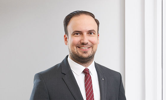 Portraitfoto von Gian Luca Fischli, Kundenberater Private Banking bei der St.Galler Kantonalbank