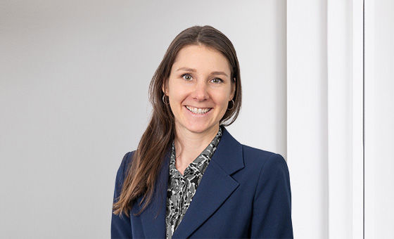 Portraitfoto von Isabelle Hofmänner, bei der St.Galler Kantonalbank