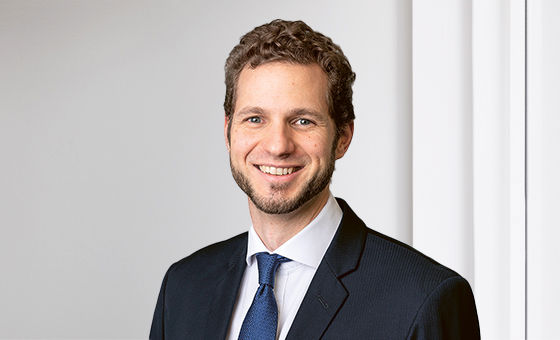 Portraitfoto von Dominik Meile, Senior Berater Gewerbekunden bei der St.Galler Kantonalbank