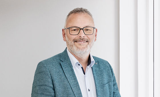 Portraitfoto von Manfred Seebacher, Leiter Niederlassung bei der St.Galler Kantonalbank