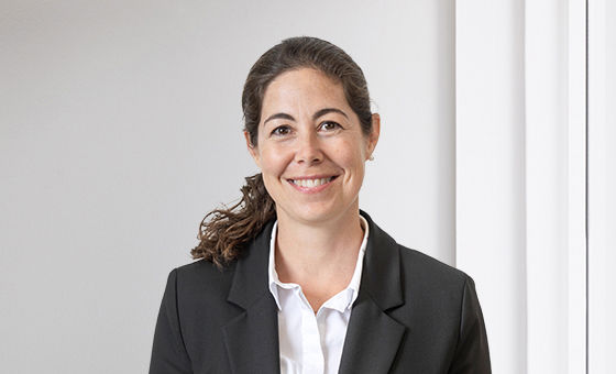 Portraitfoto von Andrea Etterlin, Senior Beraterin Privatkunden bei der St.Galler Kantonalbank