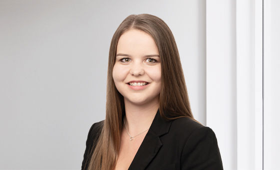 Portraitfoto von Nadine Grünenfelder, Senior Fachspezialistin Privatkunden bei der St.Galler Kantonalbank