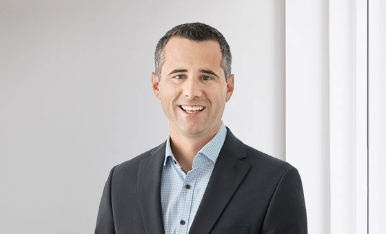 Portraitfoto von Mario Schneider, Senior Berater Firmenkunden bei der St.Galler Kantonalbank