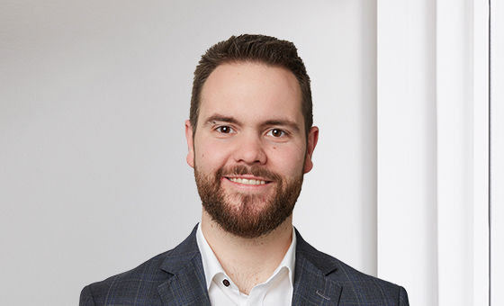 Portraitfoto von Adrian Manser, Leiter Privatkunden bei der St.Galler Kantonalbank